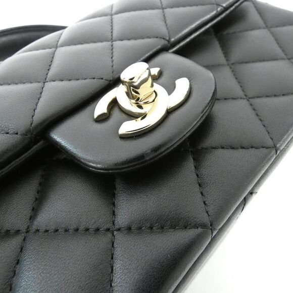 Chanel AS2431 Lambskin Shoulder Bag - Picture 4 of 8